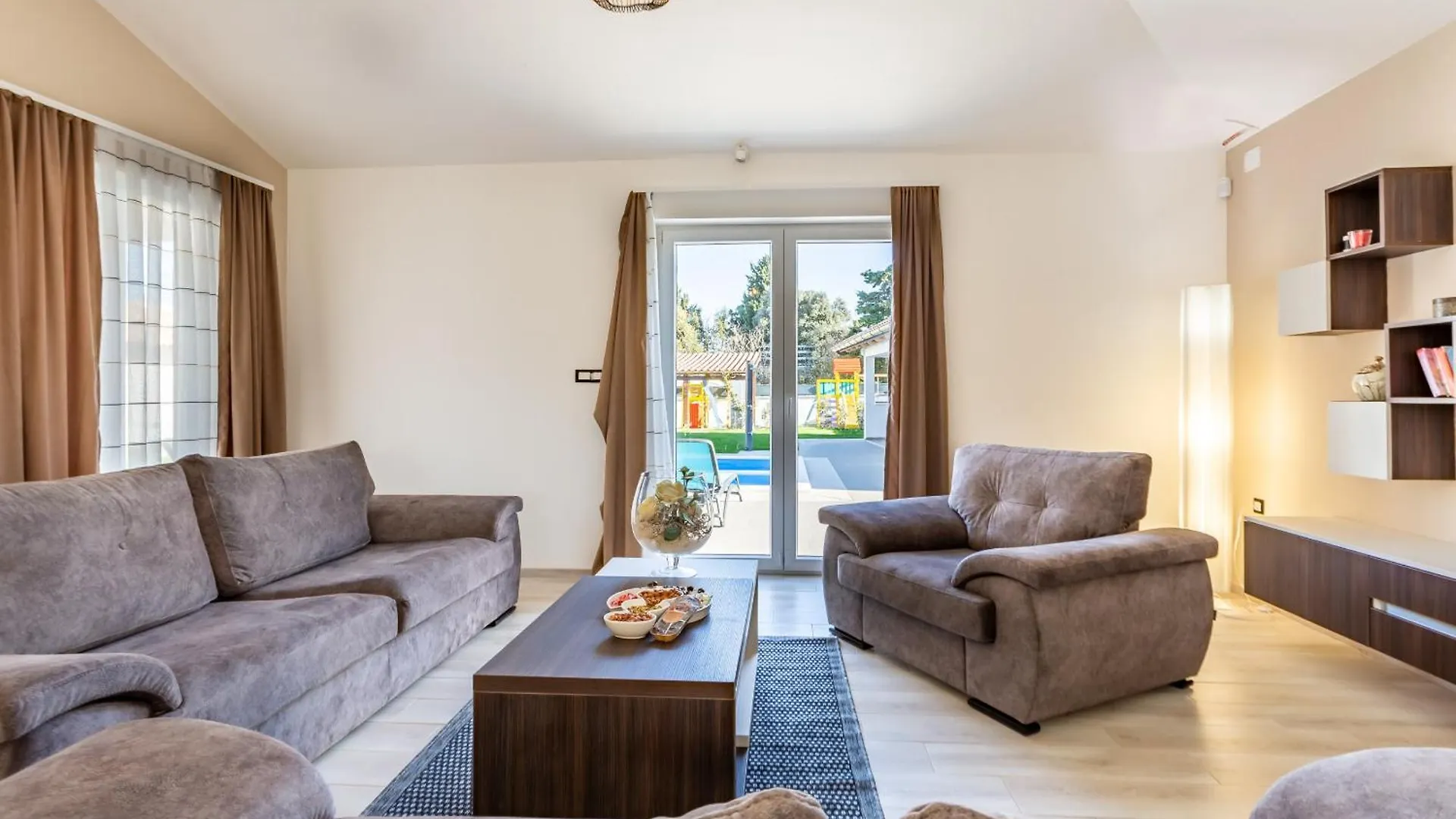 Villa Alba Bianca Near Pula For 6 People With Children Playground And Wellness Sisan