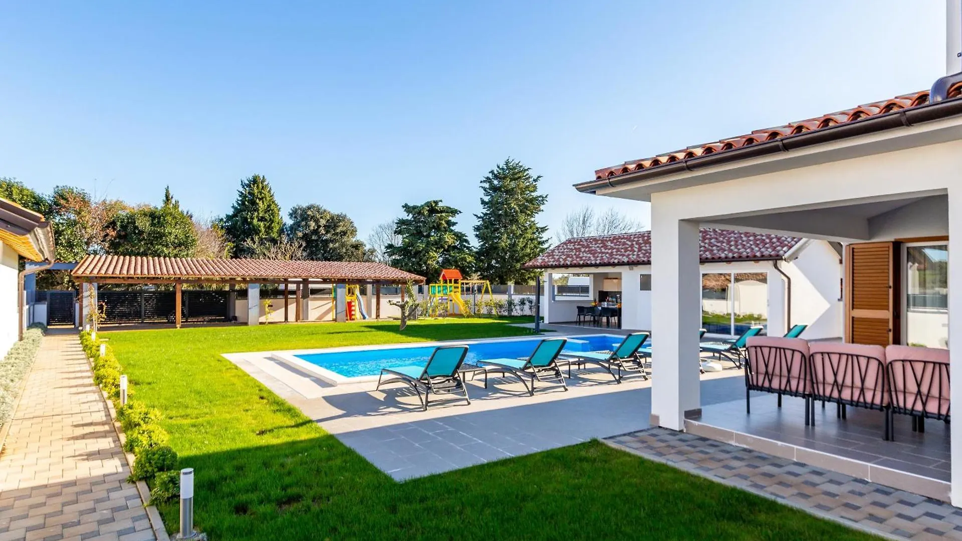 Villa Alba Bianca Near Pula For 6 People With Children Playground And Wellness Sisan 0*,